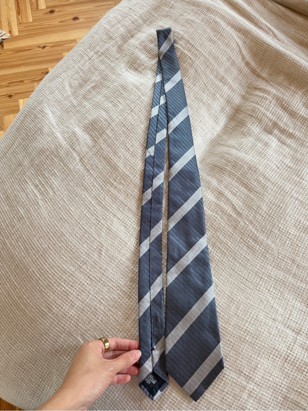 Emporio Armani Made in Italy 100% Silk Tie Navy Blue Silver Striped 3.25”